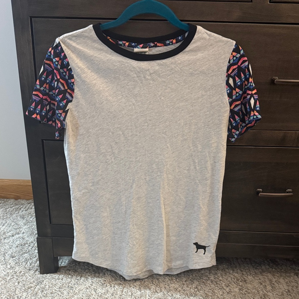 Victorias Secret PINK - Gray Tee with Geometric Print Sleeves